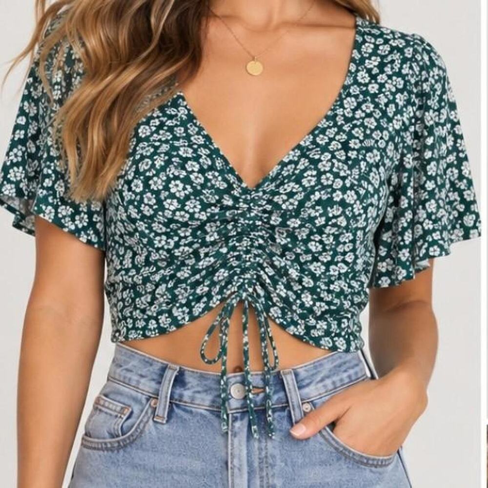 HM Green white floral wrap